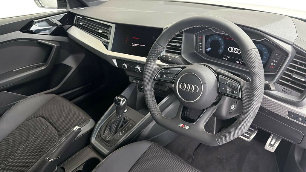 Audi A1 30 Tfsi Black Edition S Tronic LC26YOE White #6