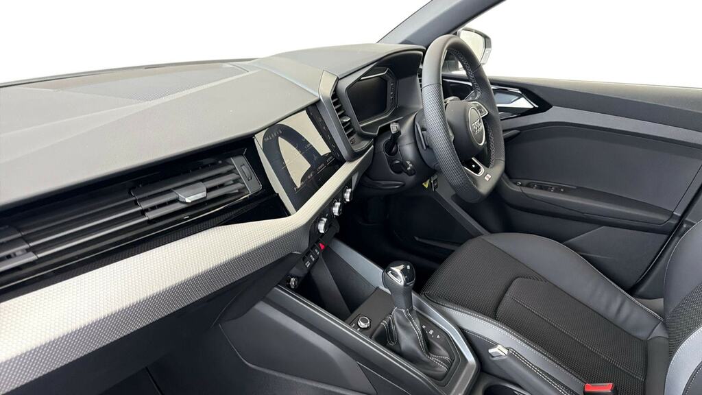 Audi A1 30 Tfsi Black Edition S Tronic LC26YOE White #2