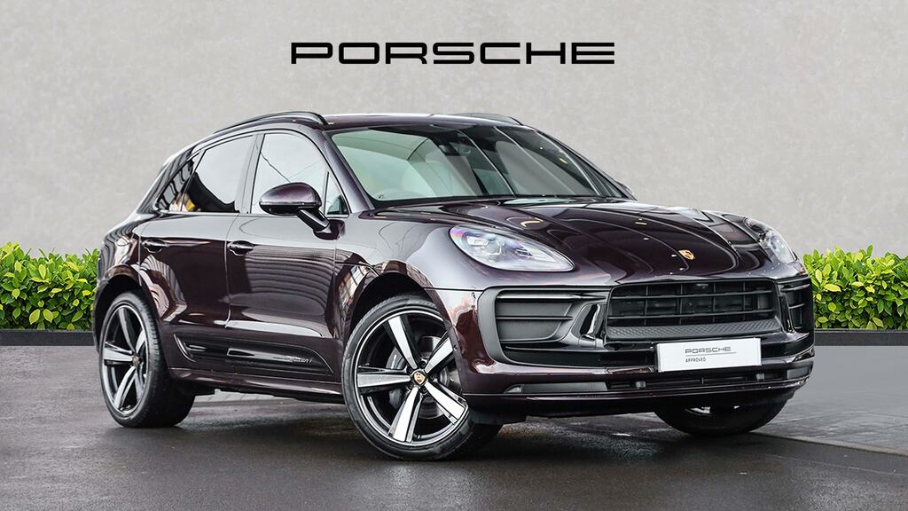 Porsche Macan T Pdk Red