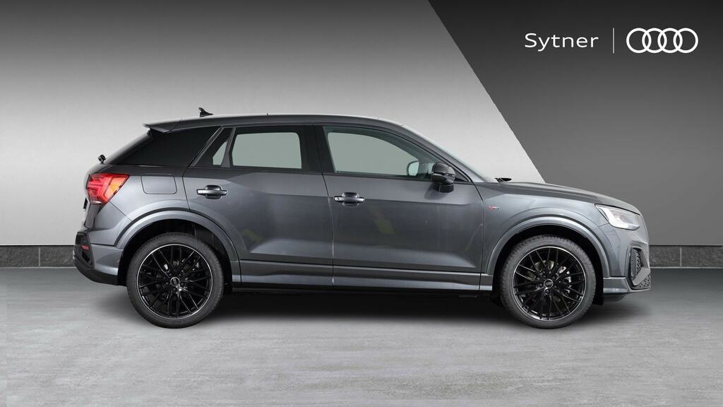 Audi Q2 35 Tfsi Black Edition S Tronic Tech FL26JSX Grey #4
