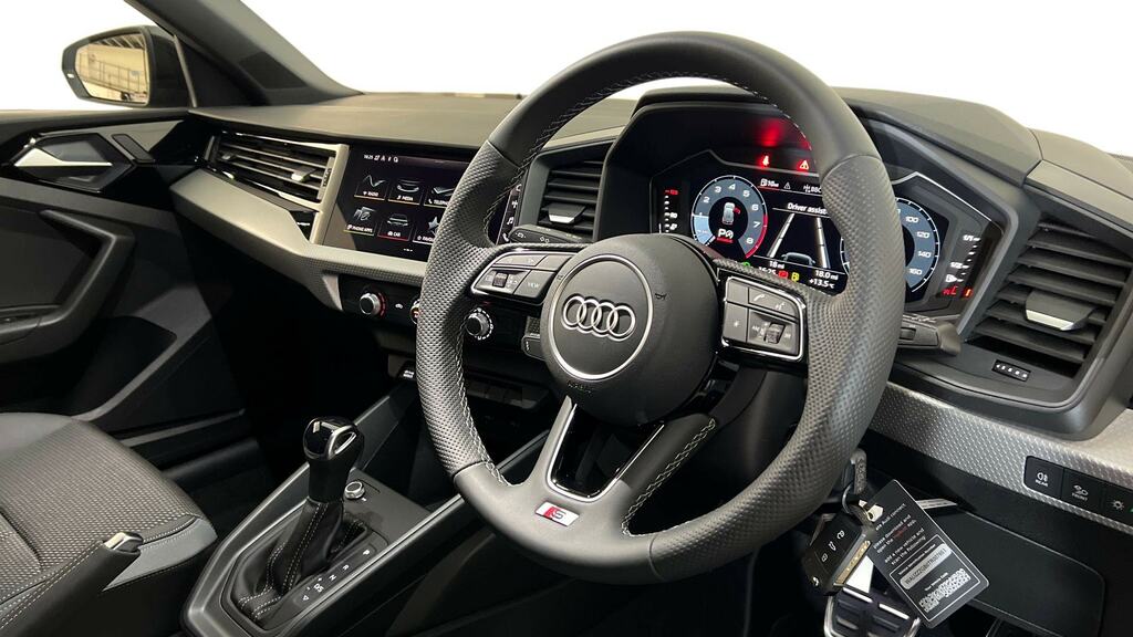 Audi A1 35 Tfsi S Line S Tronic FL26RYB Black #6