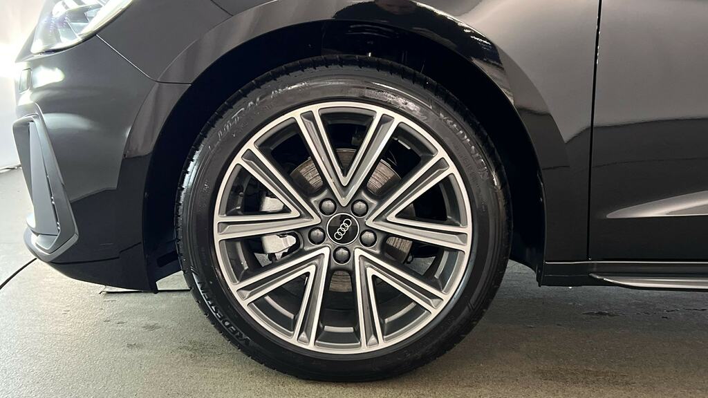 Audi A1 35 Tfsi S Line S Tronic FL26RYB Black #5