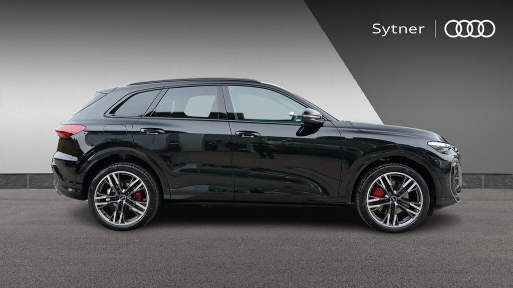 Audi Q5 2.0 Tfsi E Quattro 299 Edition 1 S Tronic YE26FCM Black #4