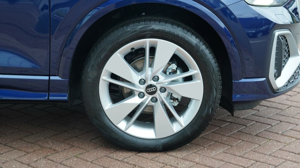 Audi Q2 35 Tfsi S Line S Tronic YC26LYH Blue #5