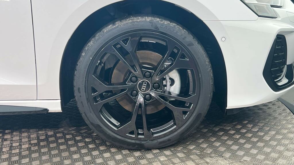 Audi A3 1.5 Tfsi E 204 Black Edition S Tronic FN26AOU White #5