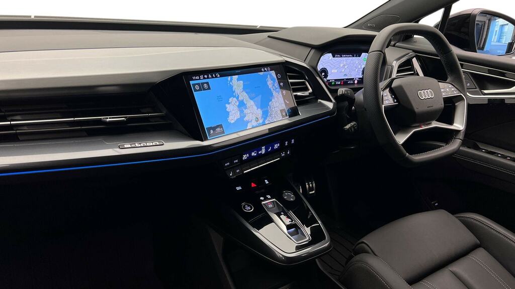 Audi Q4 E Tron 150Kw 40 63Kwh Black Edition RA75GGZ Black #2