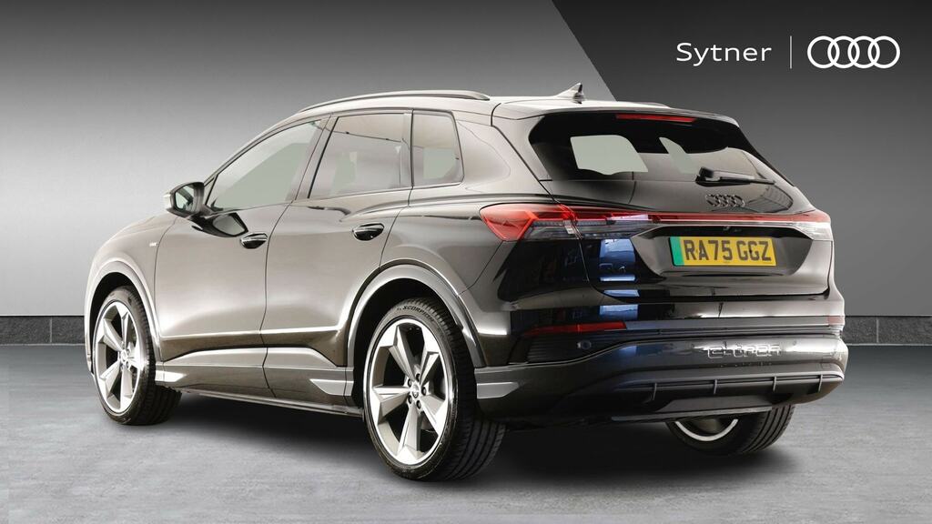 Audi Q4 E Tron 150Kw 40 63Kwh Black Edition RA75GGZ Black #3