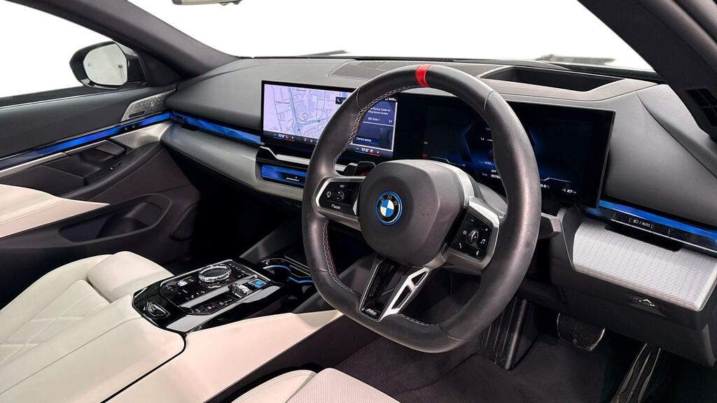 BMW i5 442Kw M60 Xdrive 84Kwh YJ73SVS Black #6