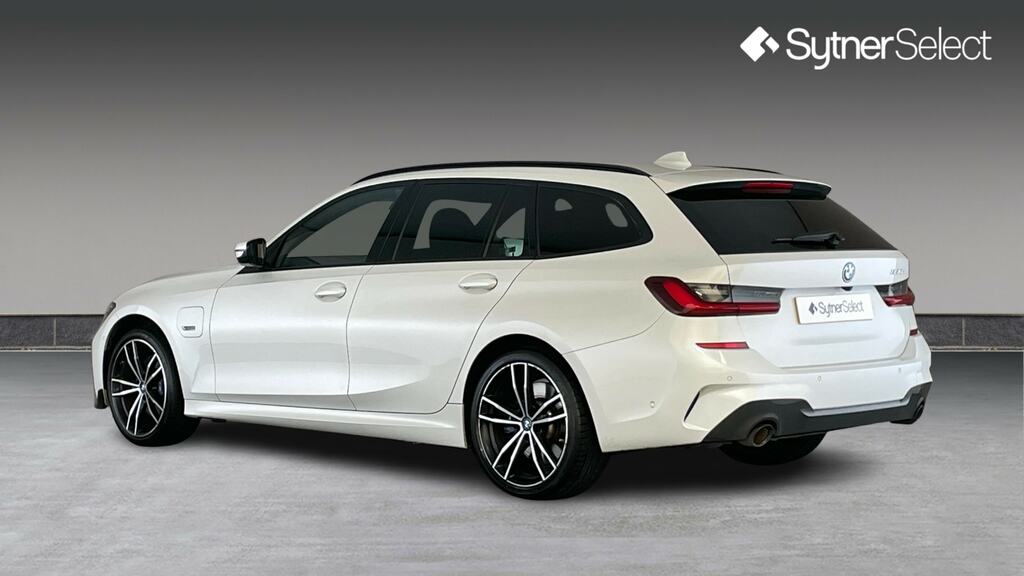 BMW 3 Series 330E M Sport Step CV71OXM White #2