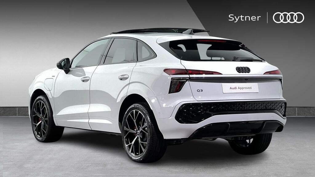 Audi Q3 1.5 E-hybrid Launch Edition Plus S Tronic FP26PVJ White #3