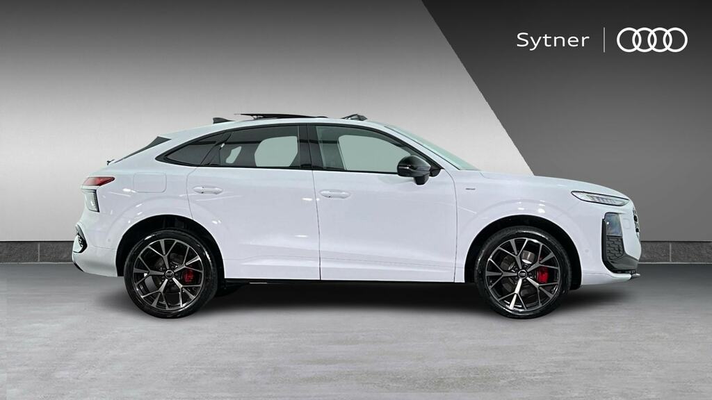 Audi Q3 1.5 E-hybrid Launch Edition Plus S Tronic FP26PVJ White #4