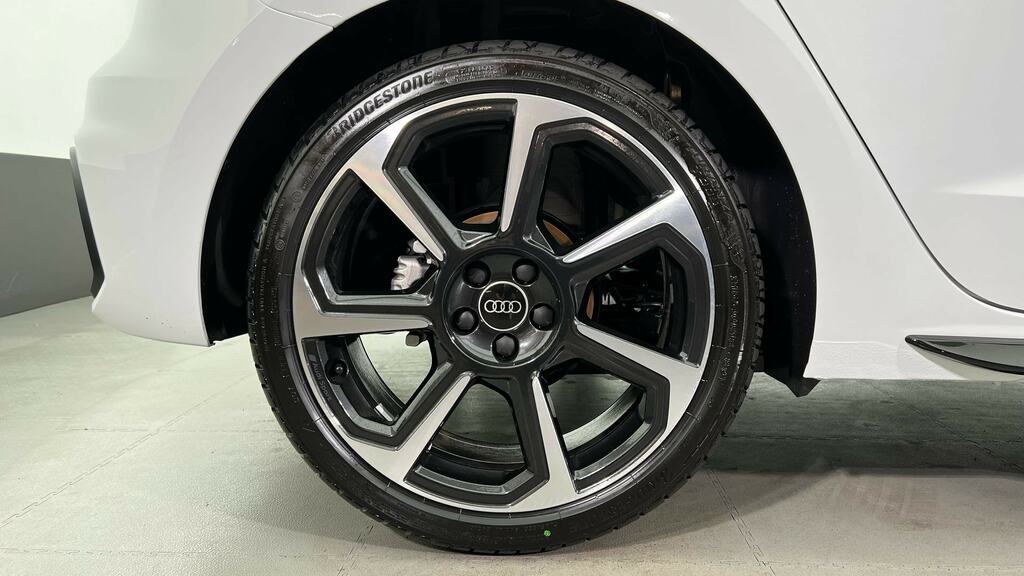 Audi A1 35 Tfsi Black Edition S Tronic FG26GSV White #5