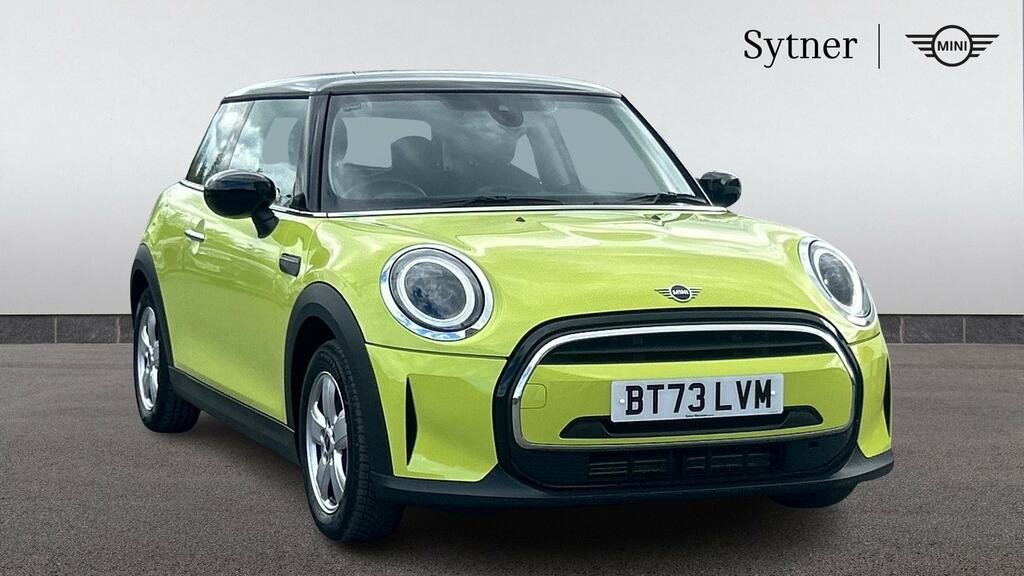 Mini Hatch 1.5 Cooper Classic Premium Yellow