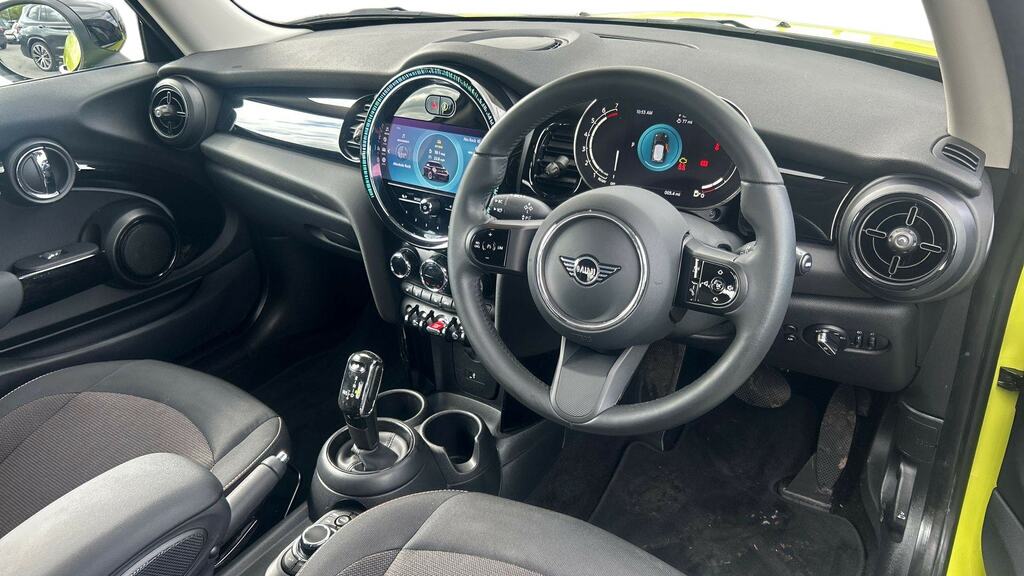 Mini Hatch 1.5 Cooper Classic Premium BT73LVM Yellow #6