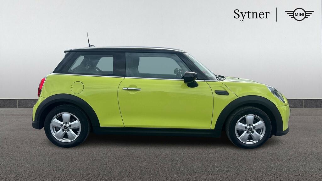 Mini Hatch 1.5 Cooper Classic Premium BT73LVM Yellow #3