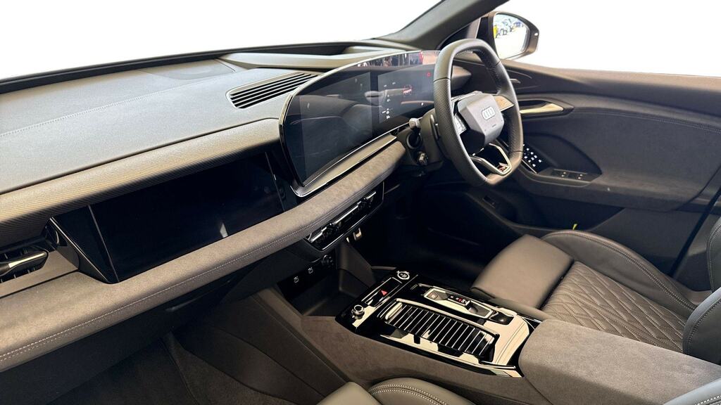 Audi Q6 E-Tron 185Kw 83Kwh Edition 1 Sv YH26ZBO Black #2