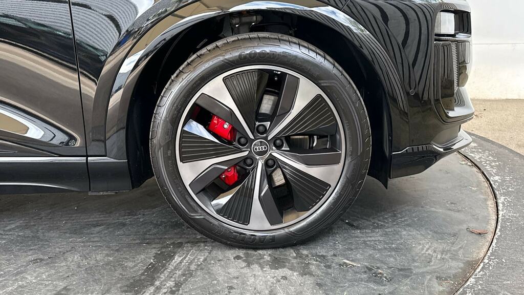Audi Q6 E-Tron 185Kw 83Kwh Edition 1 Sv YH26ZBO Black #5