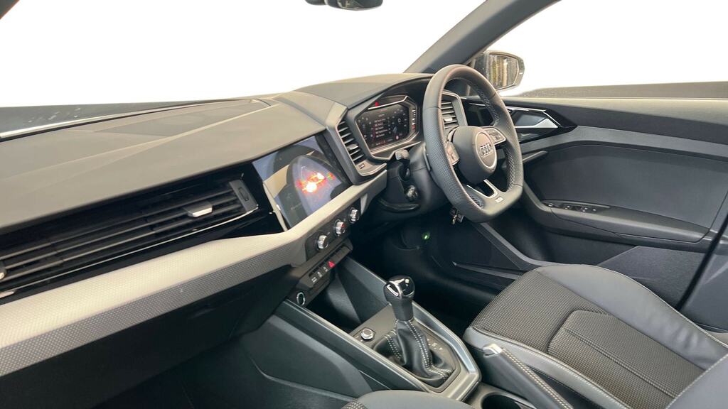Audi A1 35 Tfsi Black Edition S Tronic FN26ATO Blue #2