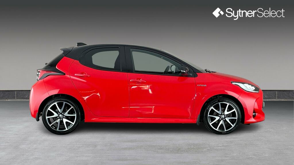 Toyota Yaris 1.5 Hybrid Launch Edition Cvt BG21FMP Red #3
