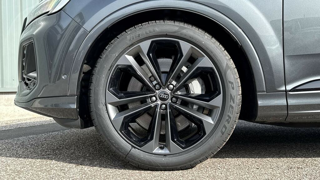 Audi Q7 3.0 Tfsi E Quattro 394 Black Edition Tiptronic YE26KGV Grey #5