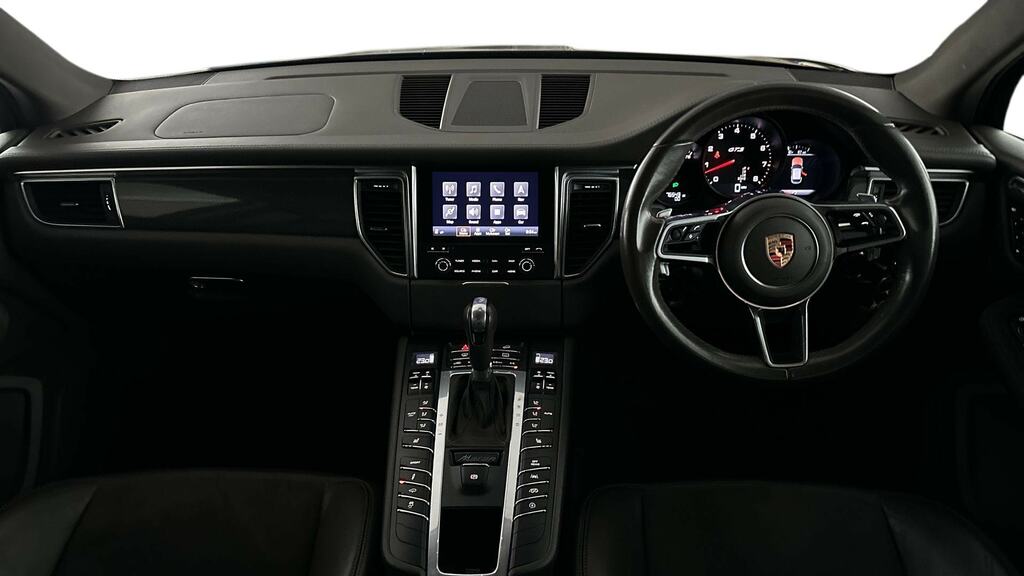 Porsche Macan Gts Pdk YP17MKE Red #6