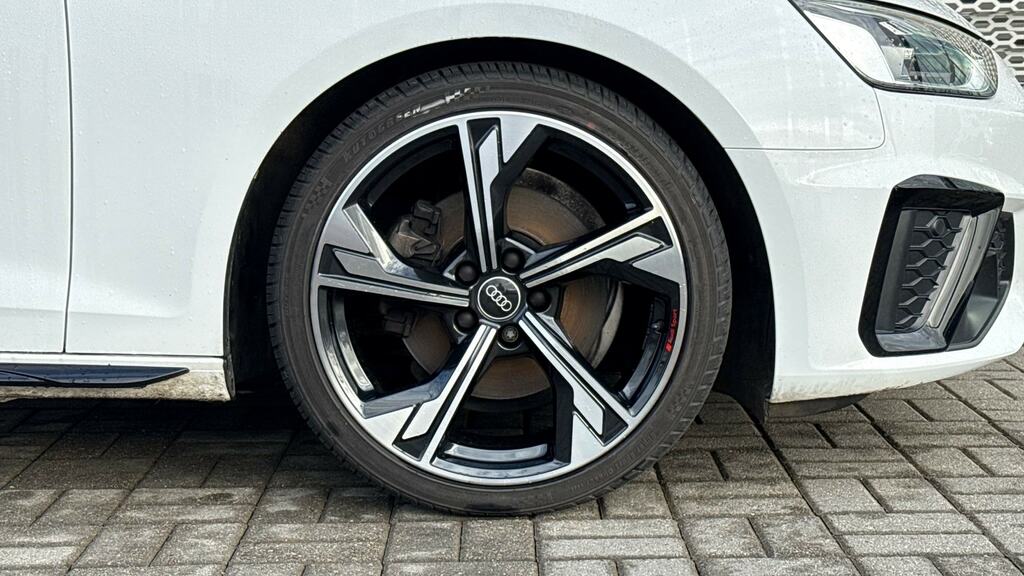 Audi A4 35 Tdi Black Edition S Tronic White #5
