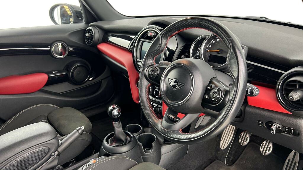 Mini Hatch 1.5 Cooper Sport II Comfortnav Pack AG19FWF Black #6