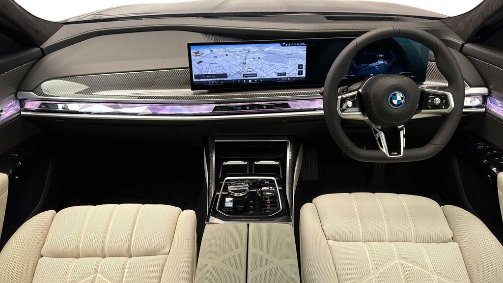 BMW i7 335Kw Edrive50 M Sport 105.7Kwh Exec Blue #4