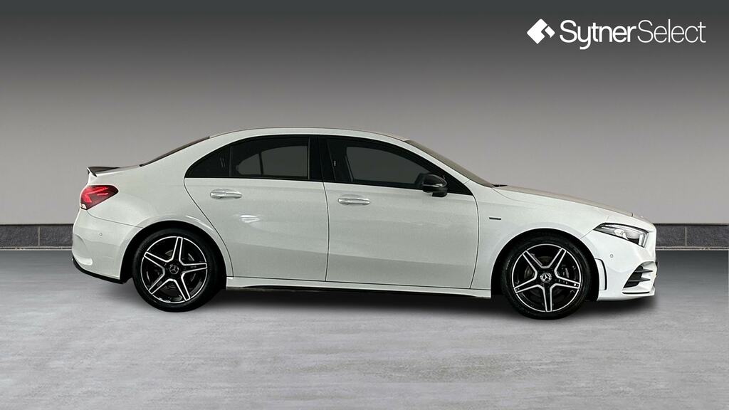 Mercedes-Benz A Class A200 Amg Line Premium Edition LN22GPF White #3