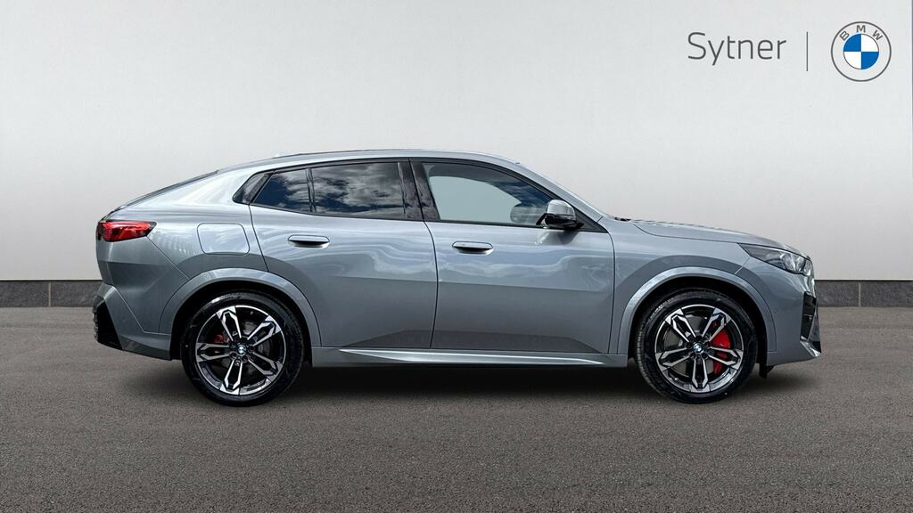 BMW iX2 230Kw Xdrive30 Shadow Edition 65Kwh DY75FKG Grey #3