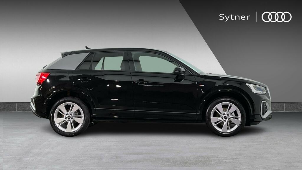 Audi Q2 35 Tfsi S Line FP26CVF Black #4