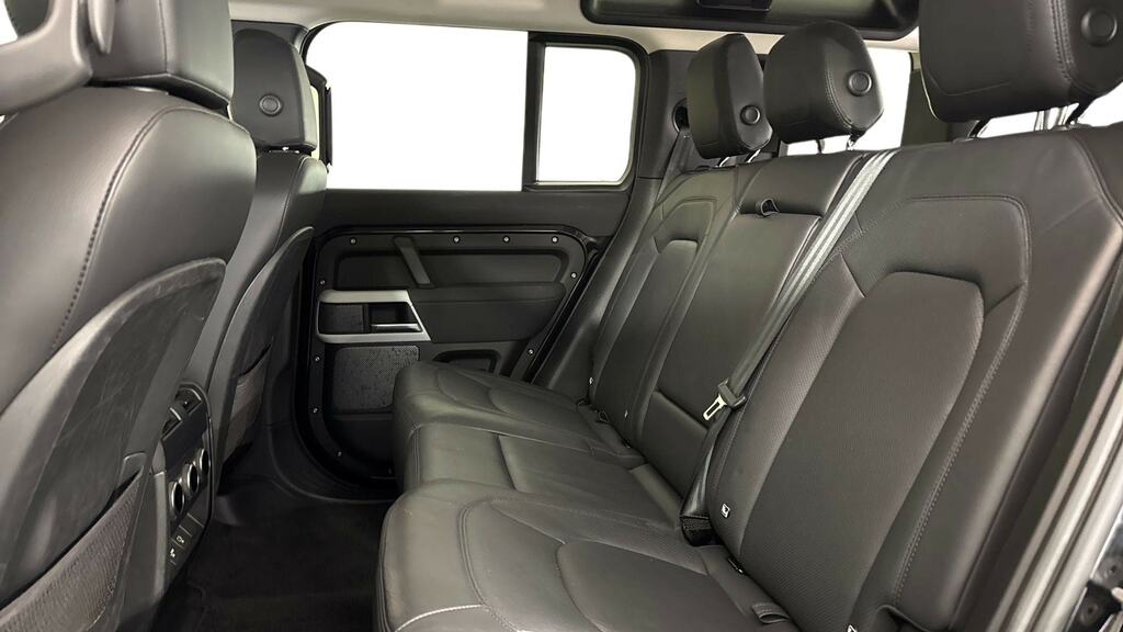Land Rover Defender 110 2.0 P400e Xs Edition 110 LB72HZJ Black #4