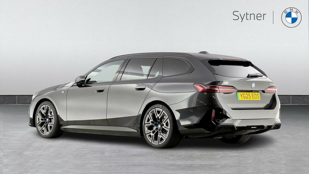 BMW i5 250Kw Edr40 M Sport 84Kwh Techcmf22kw YG25EOS Grey #2