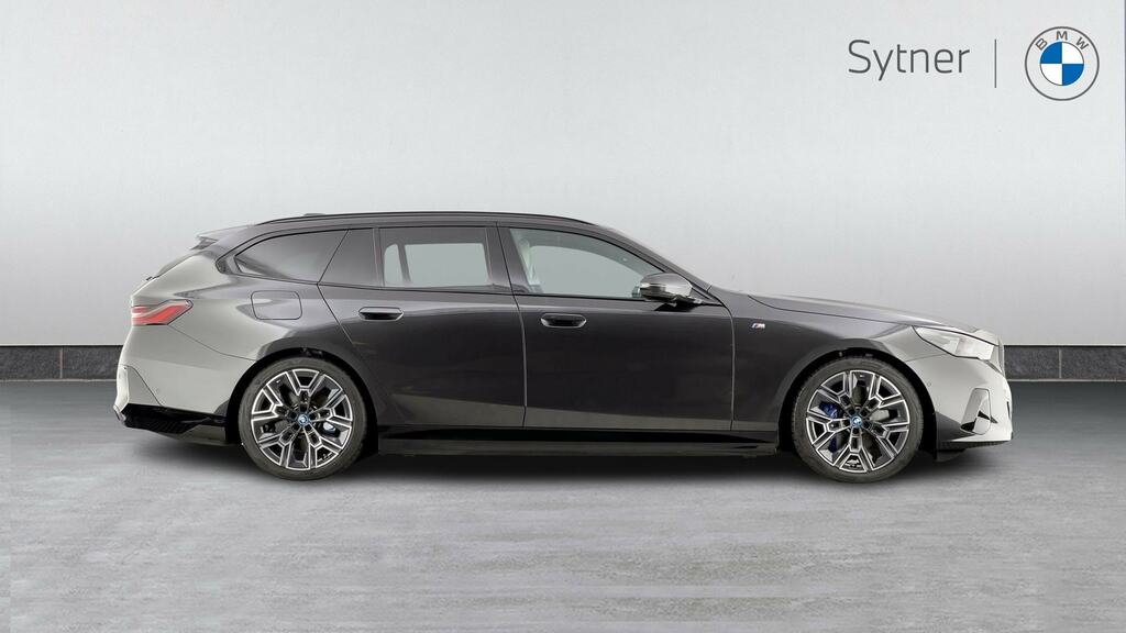 BMW i5 250Kw Edr40 M Sport 84Kwh Techcmf22kw YG25EOS Grey #3