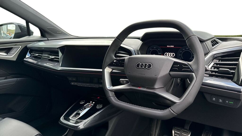 Audi Q4 E Tron 150Kw 40 63Kwh Black Edition Tech Pack YK26GOX Black #6