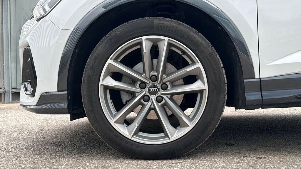 Audi Q3 35 Tfsi Black Edition S Tronic Cs Pack YC23WZS White #5
