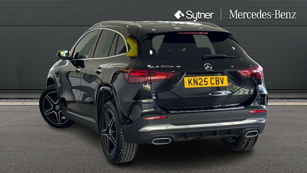 Mercedes-Benz GLA Class Gla 250E Amg Line Executive KN25CBV Black #2