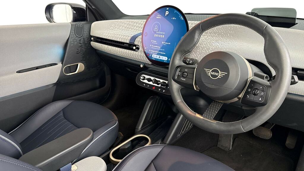 Mini Hatch 135Kw E Exclusive 41Kwh OW74UKF Blue #6