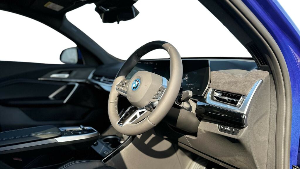 BMW iX2 230Kw Xdrive30 Shadow Edition 65Kwh VO26WRT Blue #6