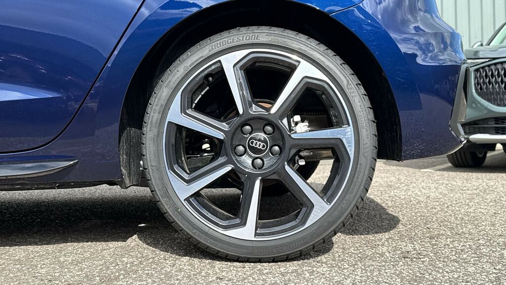 Audi A1 30 Tfsi Black Edition S Tronic YK26GNF Blue #5