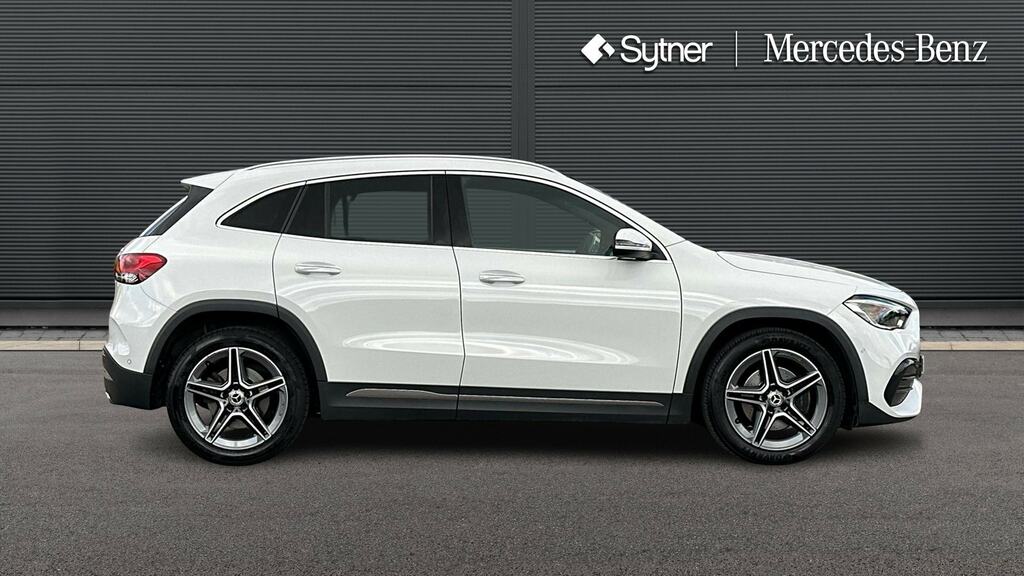 Mercedes-Benz GLA Class Gla 220D 4Matic Amg Line Premium Plus KM22FWR White #4