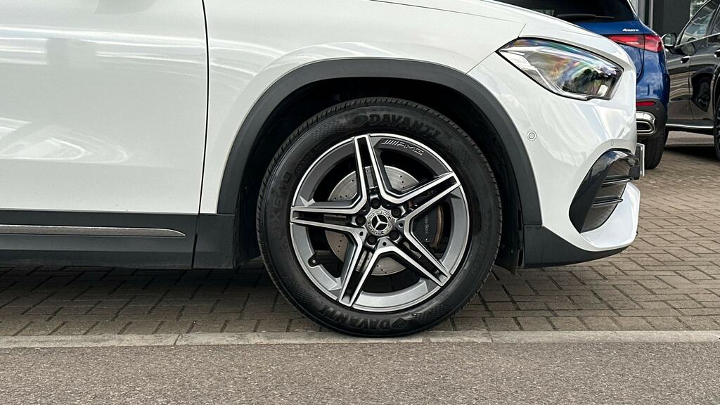 Mercedes-Benz GLA Class Gla 220D 4Matic Amg Line Premium Plus KM22FWR White #5