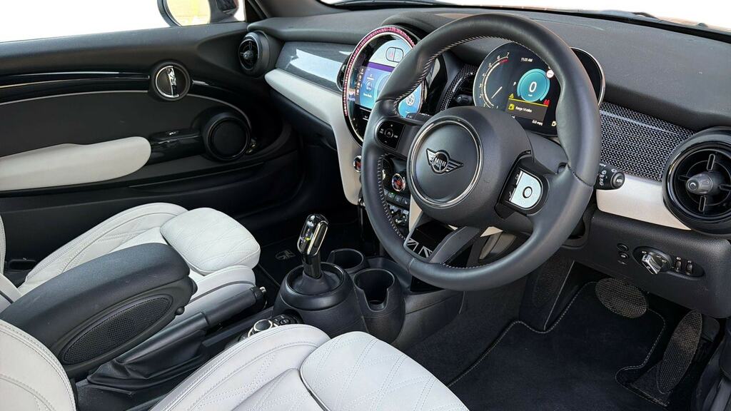 Mini Hatch 1.5 Cooper Exclusive Premium CV73NFU Silver #6