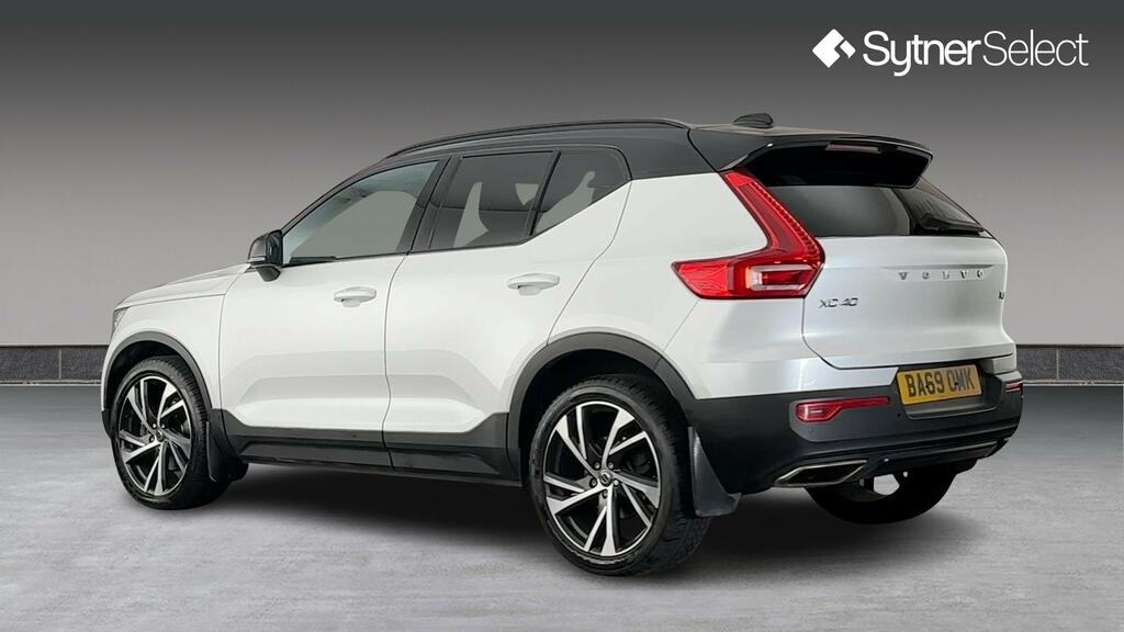 Volvo XC40 2.0 T4 R Design Pro Awd Geartronic BA69OMK White #2