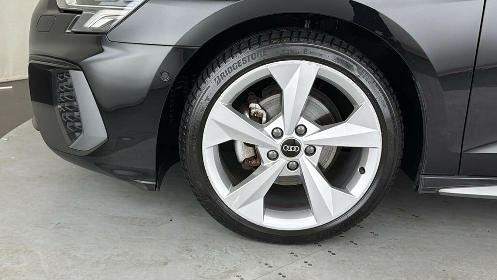 Audi A3 35 Tfsi S Line S Tronic Comfortsound LC23JLX Black #5