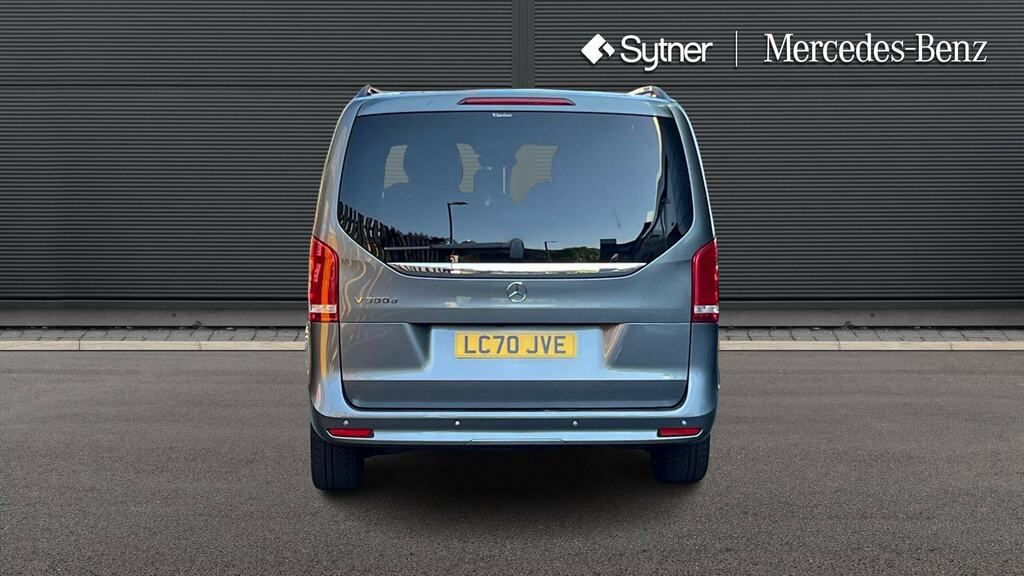 Mercedes-Benz V Class Mpv Red #7