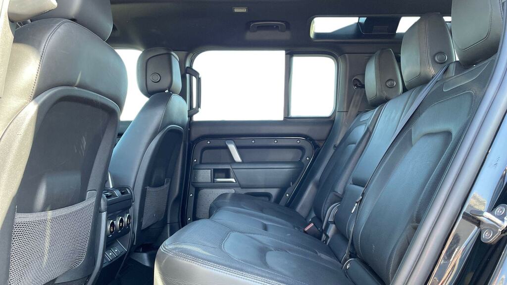Land Rover Defender 110 3.0 D300 X-dynamic Hse 110 7 Seat YM23CZS Black #4