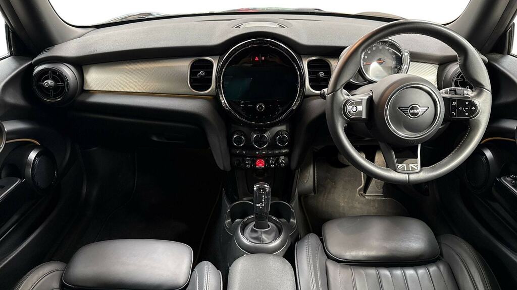 Mini Hatch 1.5 Cooper Exclusive Premium EN72GKO Black #4