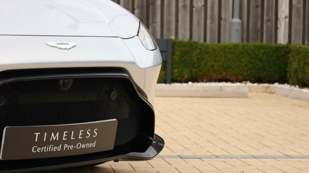 Aston Martin V8 Vantage V8 Silver #25
