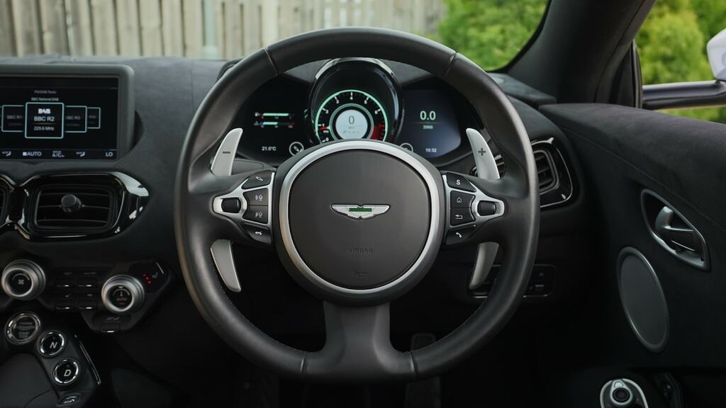 Aston Martin V8 Vantage V8 Silver #15